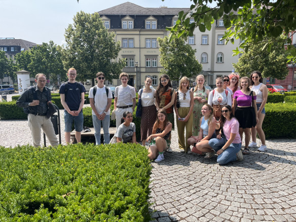 Junge Europäische Sommerschule 2023 - Empfang am Bahnhof in Weimar